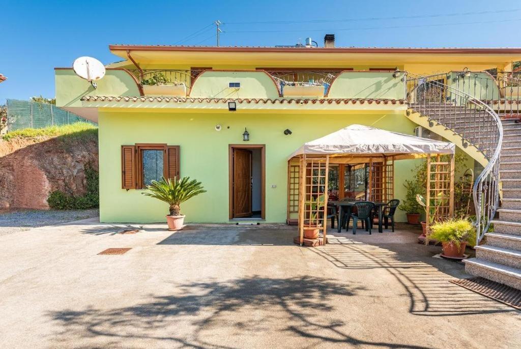 Floris Modern House Apartamento Gonnesa Exterior foto